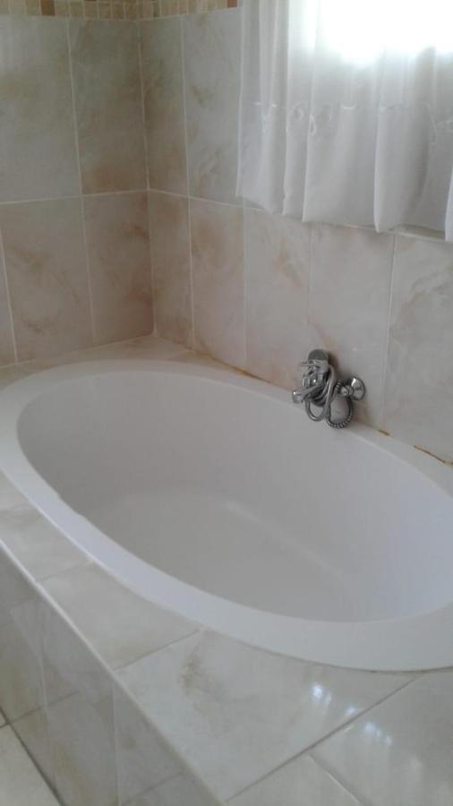 Vinolux Guest House Mthatha Dış mekan fotoğraf